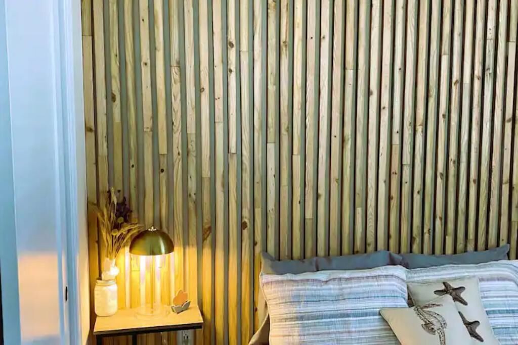 2 bedrooms, desk, travel crib, free WiFi