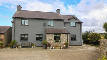 Cottage | Exterior