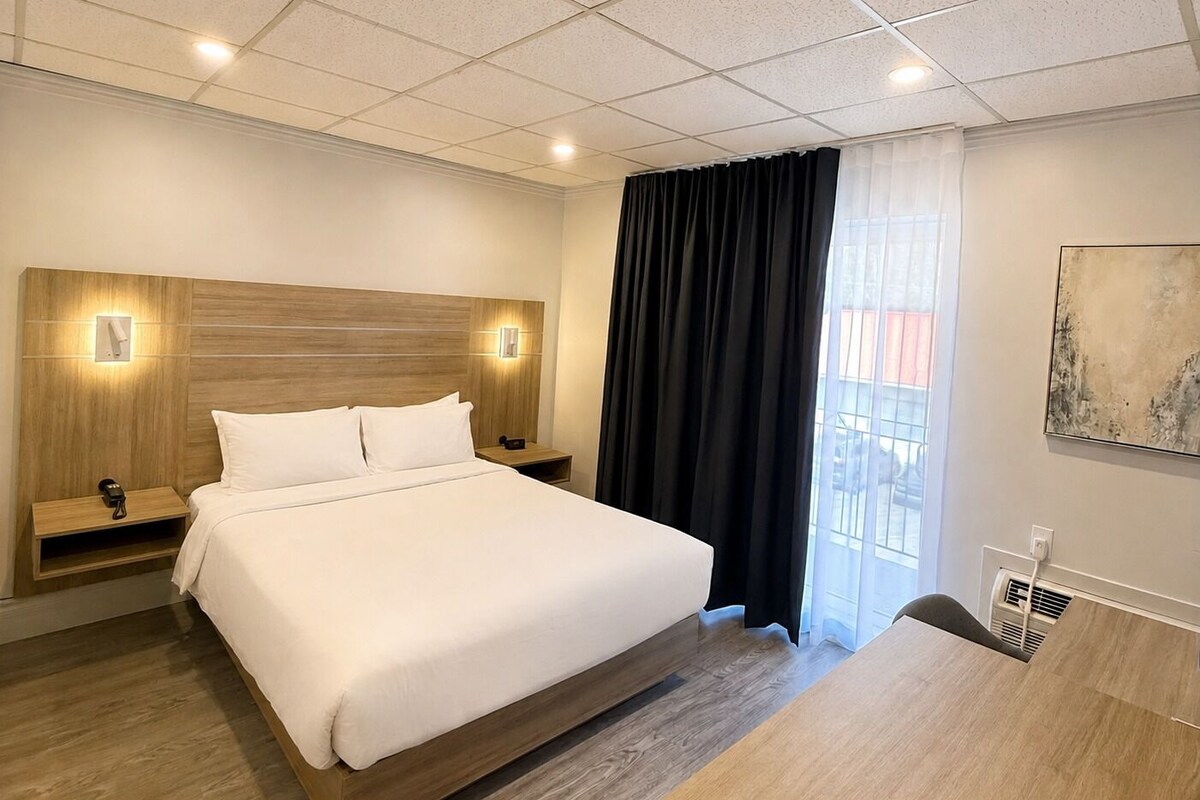Standard Single Room | Blackout curtains, soundproofing, iron/ironing board (on request)