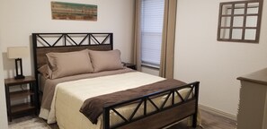 3 soveværelser, skrivebord, strygejern/strygebræt, weekendseng