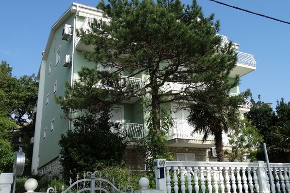 Lägenhet (Oli - 20m from the beach - 7 - R11(2)) | Exteriör