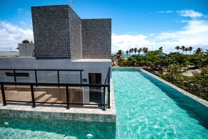 Kolam renang terbuka 