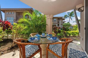 Outdoor dining - Newly Renovated-new furnishings and new paint.  2101 Waikoloa Colony Villas (Waikoloa Beach Resort)
