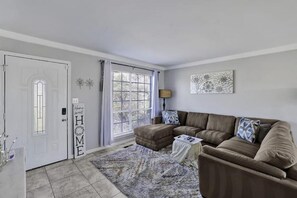 Living area - South Hampton 6 miles from UAB (Birmingham)