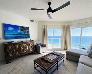 Smart TV - Emerald Isle 1202, Gulf Front, Beach Chair Service (Pensacola Beach)