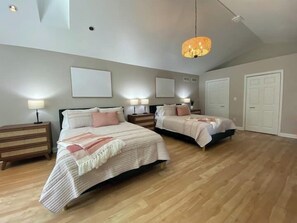 3 Schlafzimmer, Bügeleisen/Bügelbrett, Internetzugang, Bettwäsche