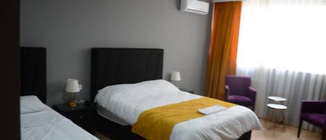 Family Double or Twin Room, Non Smoking, City View | Private kitchen