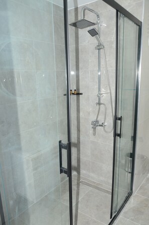 Suite | Bathroom | Hair dryer, slippers - BY KARAM SUİTE  (Istanbul)