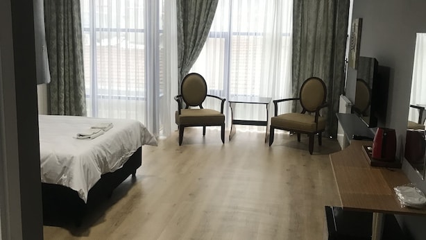 تجهيزات عازلة للصوت وواي فاي مجانًا