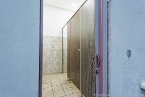 Outdoor pool - Escotel Amazana By Reccoma (South Tangerang)