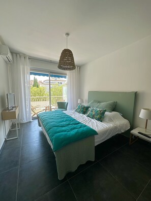 1 bedroom, WiFi, bed sheets - Appartement Plein Centre (Sainte-Maxime)