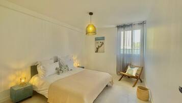 2 bedrooms, WiFi, bed sheets