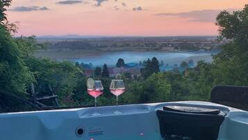 公寓 (Bogdan - countryside with hot tub - R) | 外觀