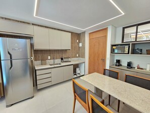 Căn hộ tiện nghi đơn giản | Bếp riêng