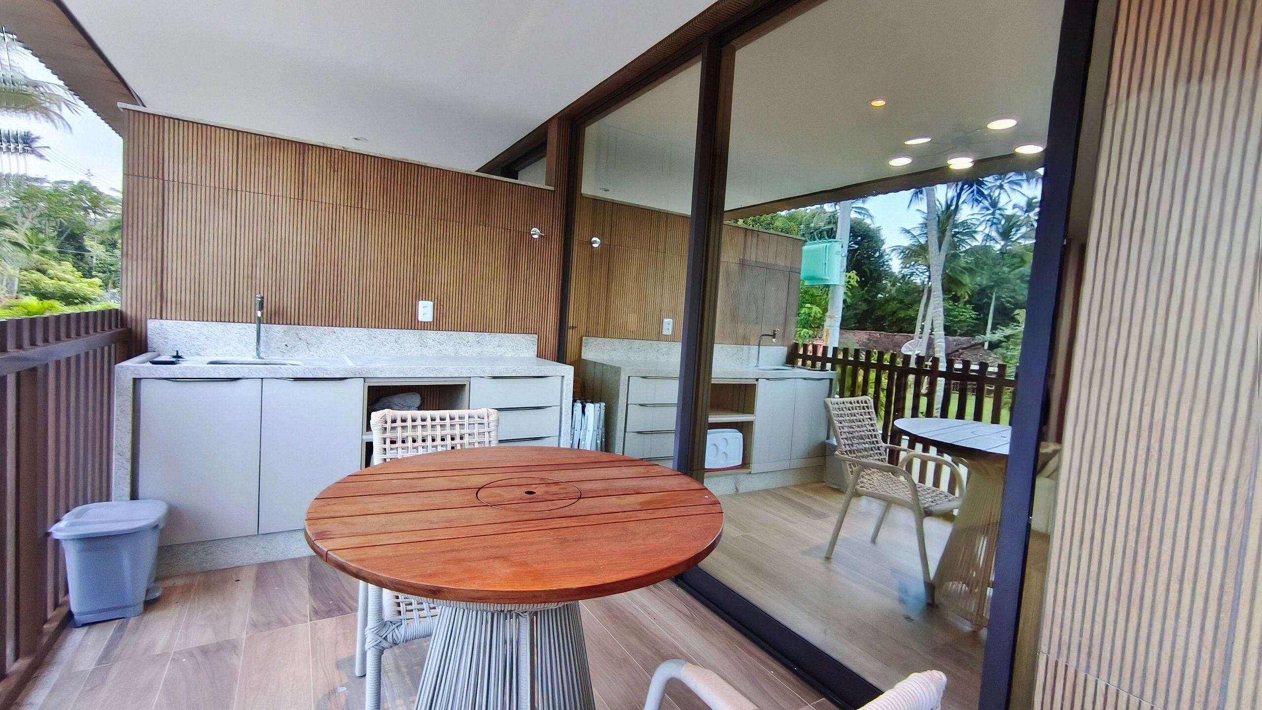Family Apartment | Balcony