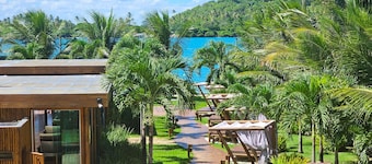 Amura Carneiros - Paraíso à Beira-mar