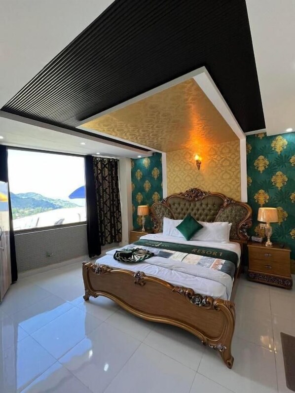 Soundproofing, iron/ironing board, free WiFi