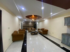 Lobby sitting area - Sukoon Resort Murree (Kali Matti)