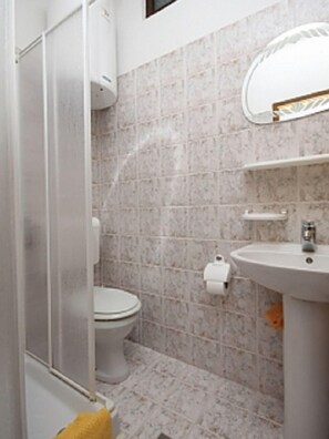 Apartament (Voyasi - 60 m from sea - R5(2)) | Bany