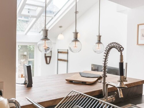 Gorgeous Georgian family friendly property, central Kirkby Lonsdale with parking and EV charger