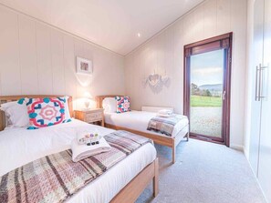 2 多间卧室、熨斗/熨衣板、免费 WiFi、床单