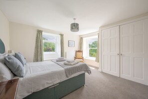 4 soveværelser, skrivebord, strygejern/strygebræt, gratis Wi-Fi