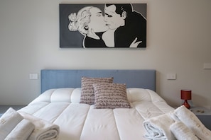 2 chambres, fer et planche à repasser, Wi-Fi, draps fournis