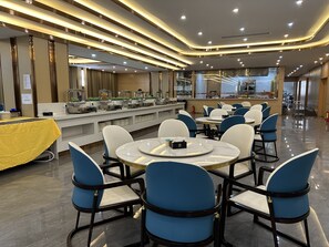 In-room dining - XI AN JIU DIAN Hotel (Sihanoukville)