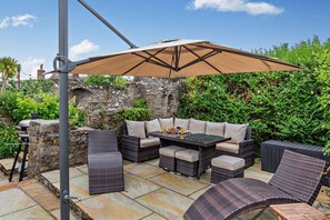 Outdoor dining - 3 Bed in Croyde (oc-s27761) (Croyde)