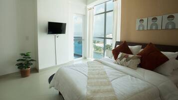 2 bedrooms, iron/ironing board, bed sheets