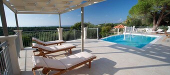 Vryonis - Cuatro Habitaciones Villa, Capacidad 8