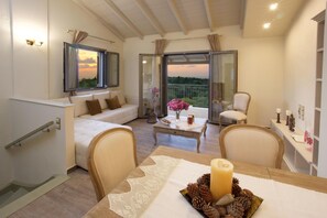 Interior - Vryonis - Four Bedroom Villa, Sleeps 8 (Fiskardo)
