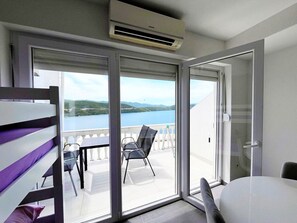Interior - I Apartment with Balcony and Sea View (Neum)