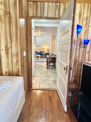 4 bedrooms, desk, iron/ironing board, WiFi