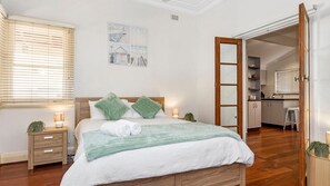 3 chambres, fer et planche à repasser, lit parapluie, Wi-Fi gratuit