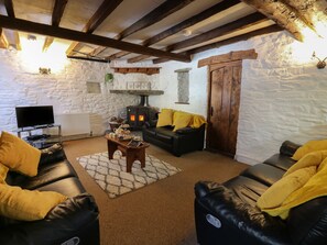 Living area - Y Cartws (Llanybydder)