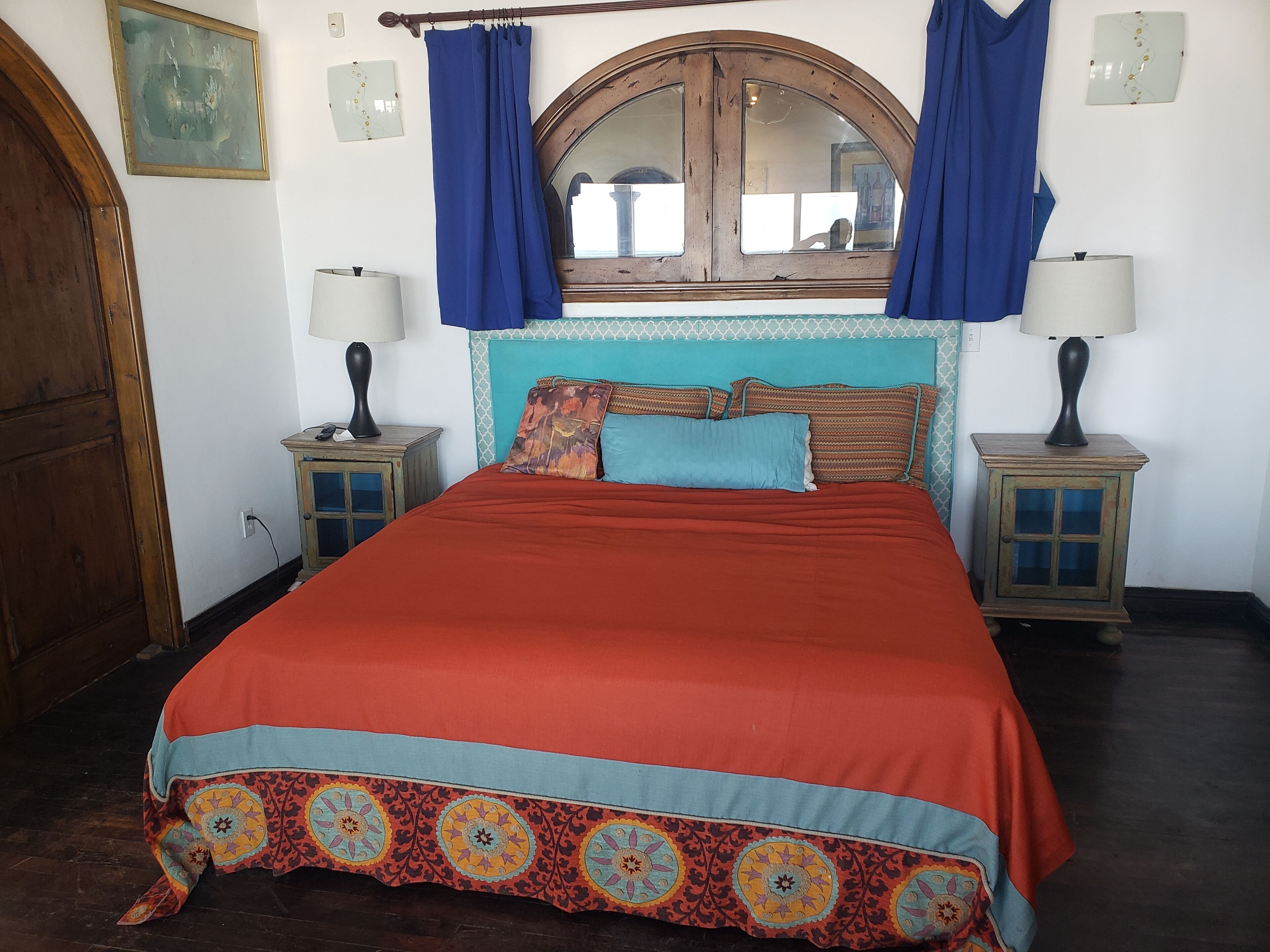 4 bedrooms, in-room safe, desk, iron/ironing board