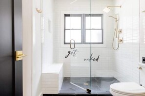 Shower, shampoo