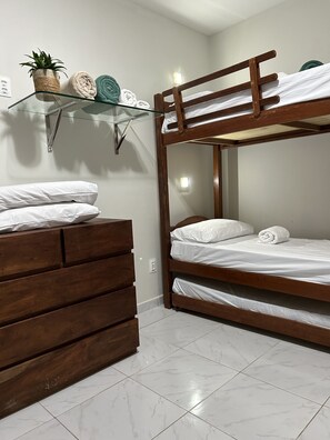 3 bedrooms, iron/ironing board, free WiFi, bed sheets - Melhores Flats (Cabedelo)