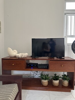 40-inch Smart TV with cable channels - Melhores Flats (Cabedelo)