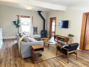 Smart TV, fireplace, video games