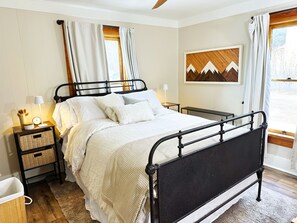 3 chambres, fer et planche à repasser, lit de bébé portatif, Wi-Fi