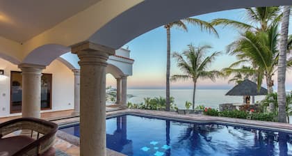 Casa de las Sonrisas - Beachfront Oasis w/ Pool