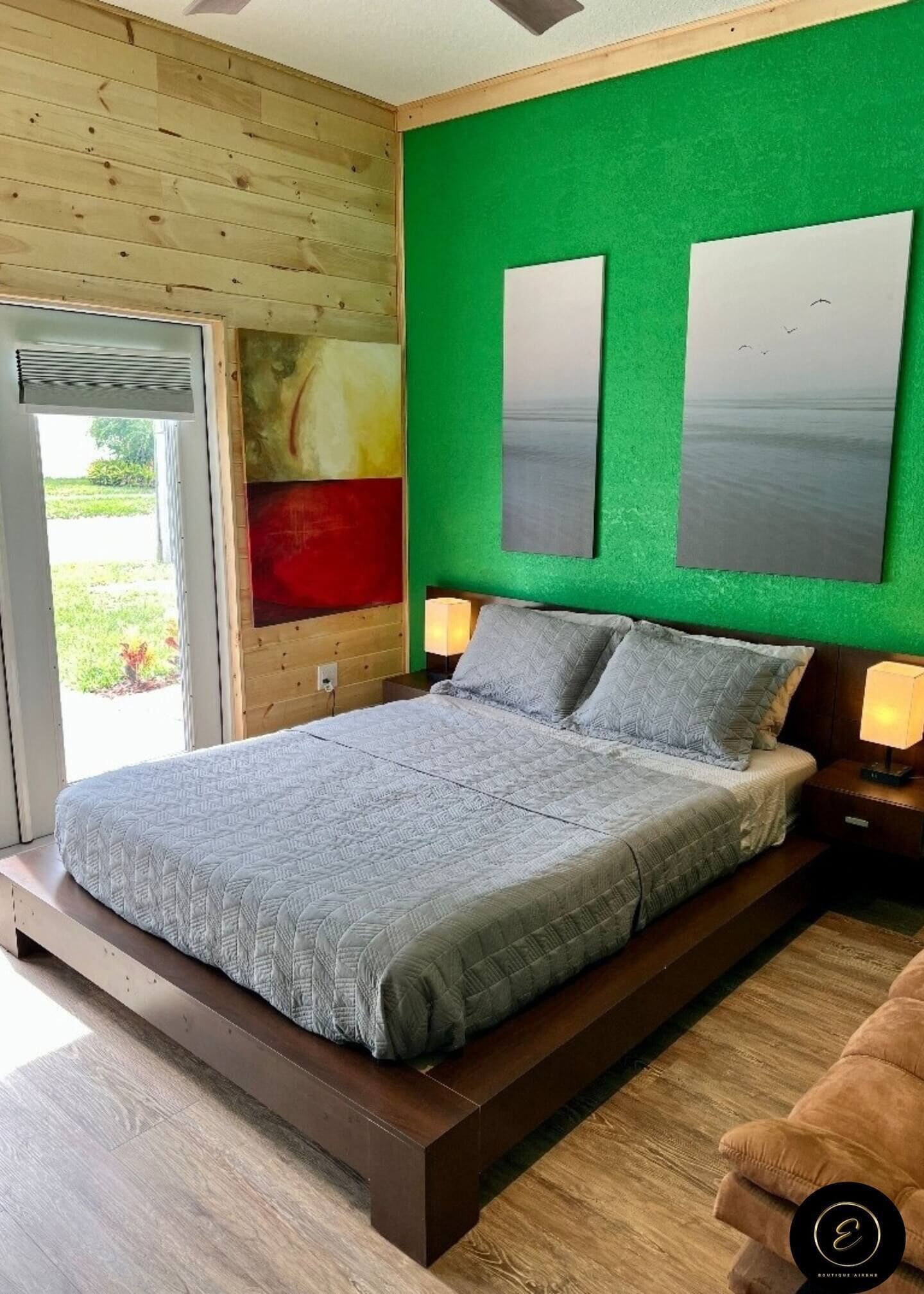 1 slaapkamer, een strijkplank/strijkijzer, wifi, beddengoed