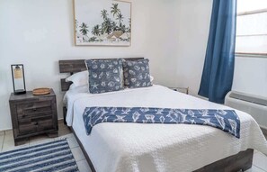 3 bedrooms, iron/ironing board, WiFi, bed sheets - Marbella Penthouse | Costa Brava Ceiba (Ceiba)