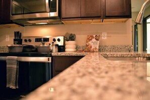 Kühlschrank, Ofen, Herdplatte