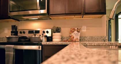 100 - New, Modern & Comfortable 2 Bedroom Apt