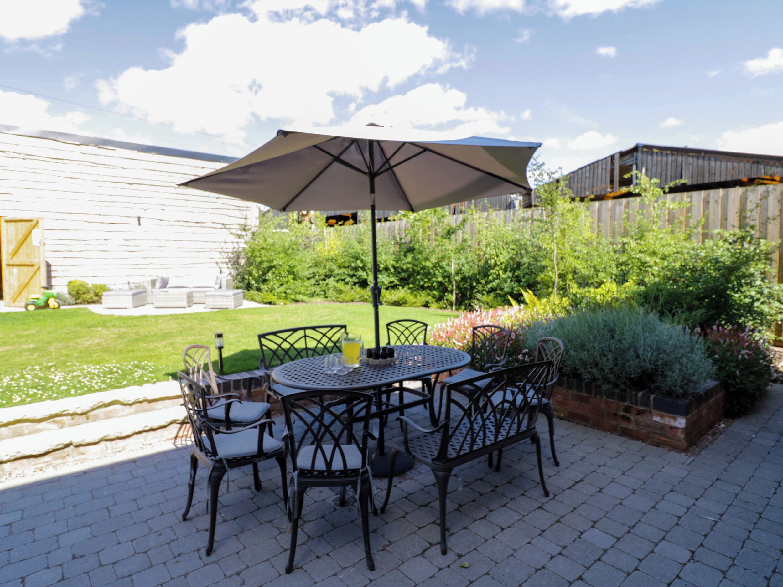 Cottage | Outdoor dining