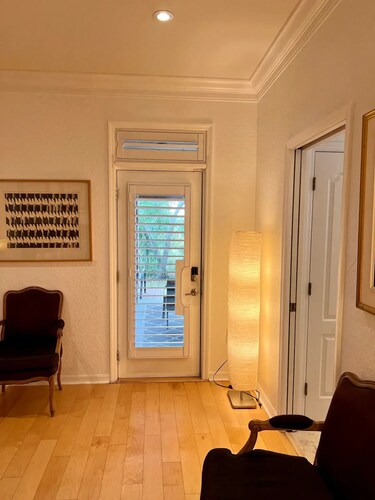 THE SIGNATURE ORANGE GROVE KING SUITE