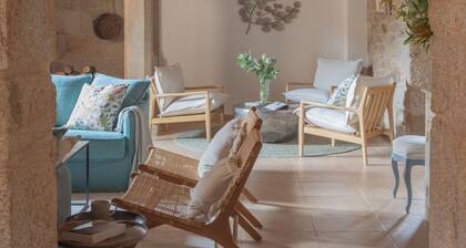 "escape TO This Lovely Rural House AND Connect With Nature."